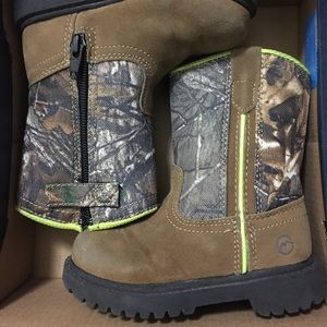Camo boots - toddler size 7